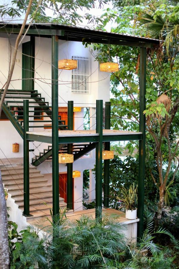 Hotel Maya Internacional Flores Exterior photo