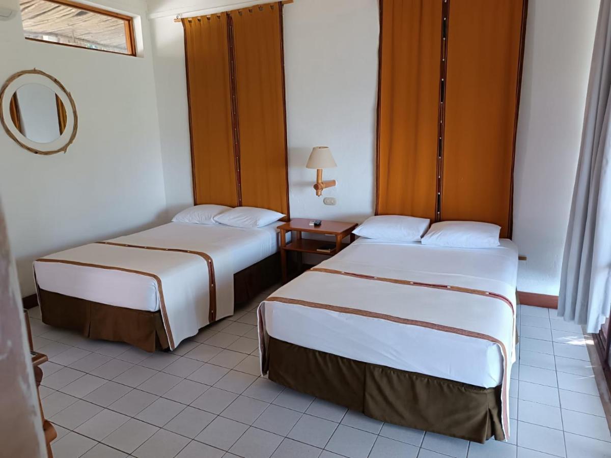Hotel Maya Internacional Flores Exterior photo